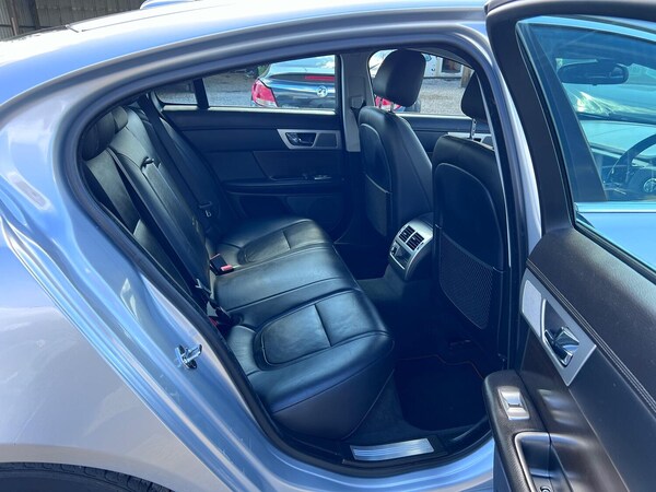 Used Jaguar XF 2013 for sale - 74735563: Photo 10