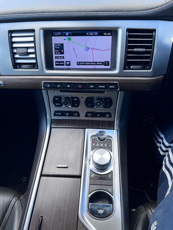 Used Jaguar XF 2013 for sale - 74735563: Photo 15