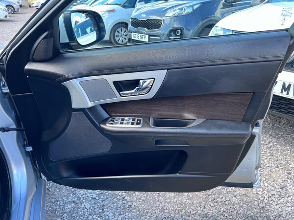 Used Jaguar XF 2013 for sale - 74735563: Photo 32