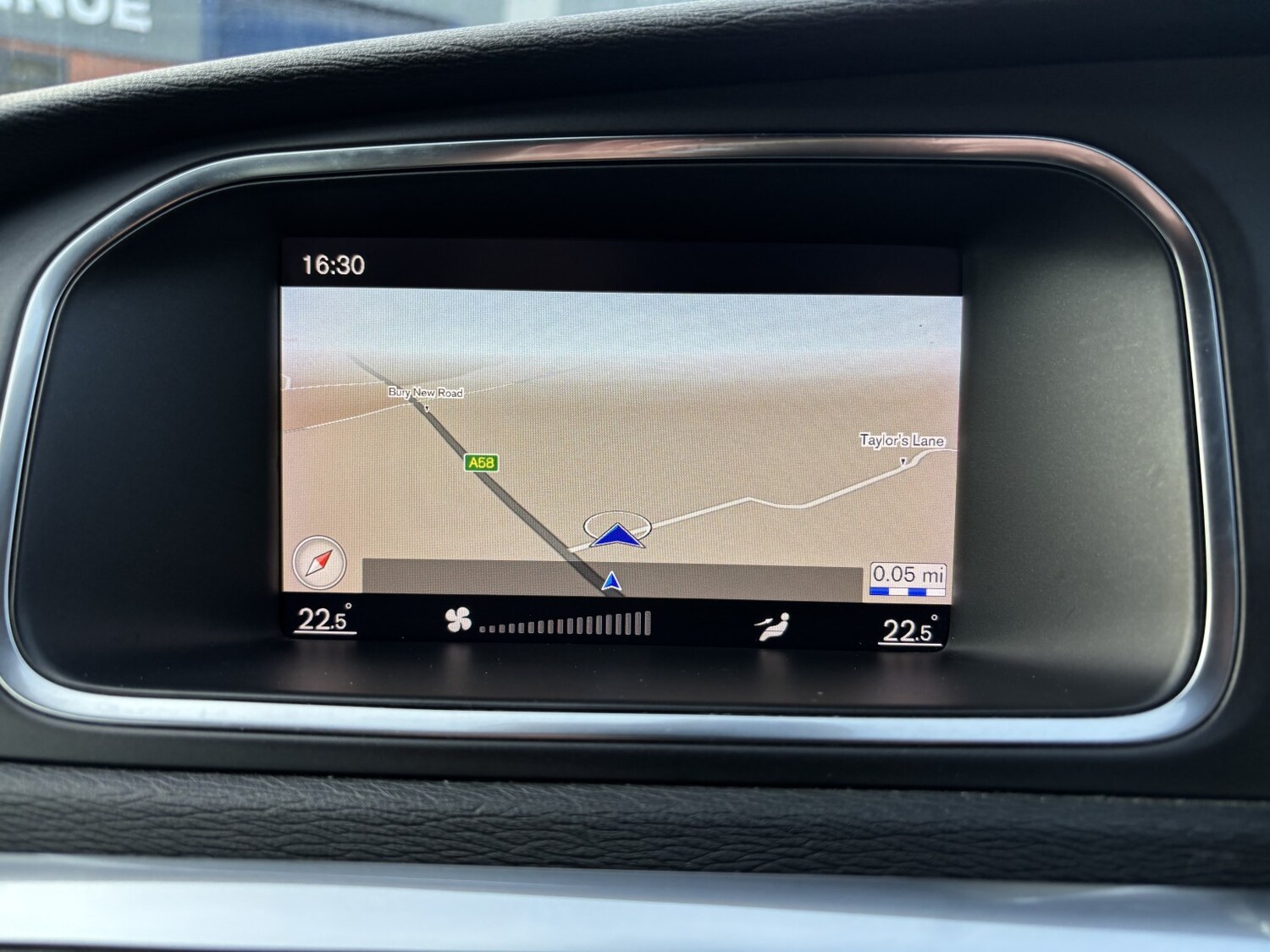 Used Volvo V40 2017 for sale - 77694409: Photo 15