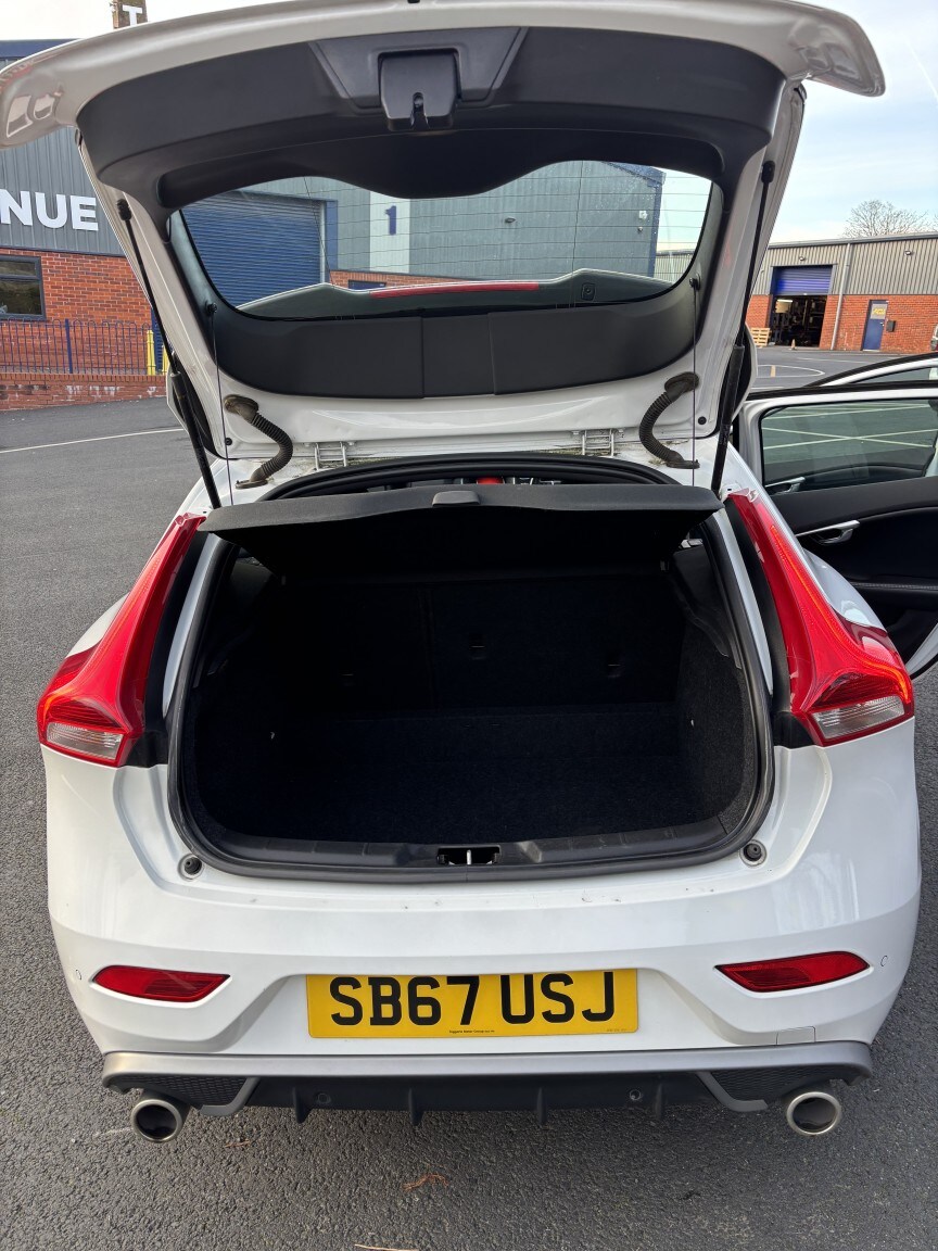 Used Volvo V40 2017 for sale - 77694409: Photo 23