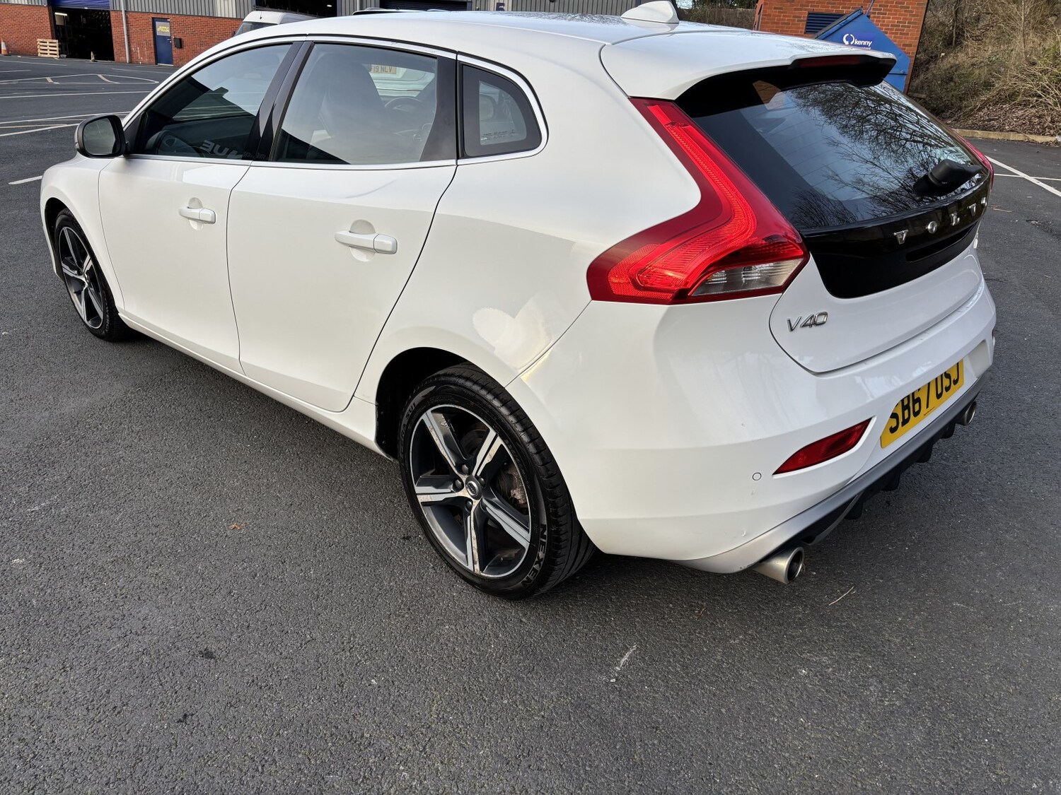 Used Volvo V40 2017 for sale - 77694409: Photo 7