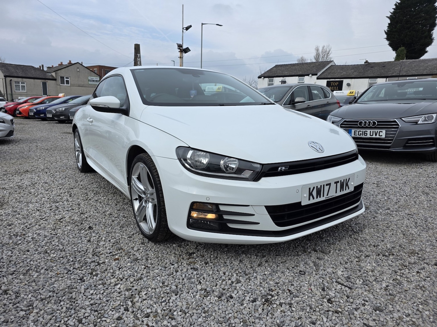 Used Volkswagen Scirocco 2017 for sale - 77981810: Photo 2