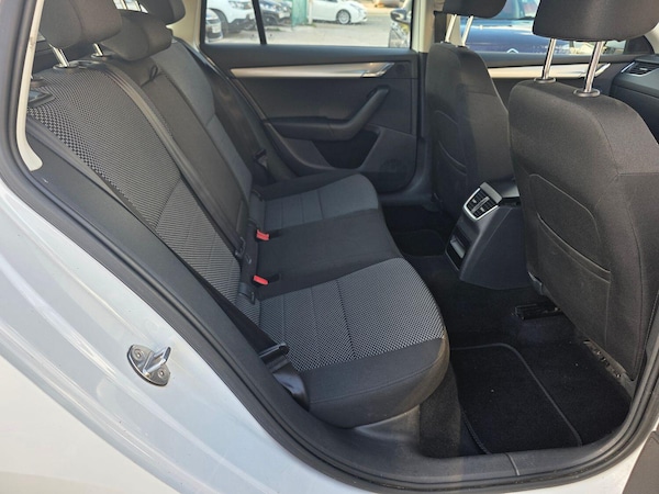Used Skoda Octavia 2015 for sale - 75632805: Photo 10