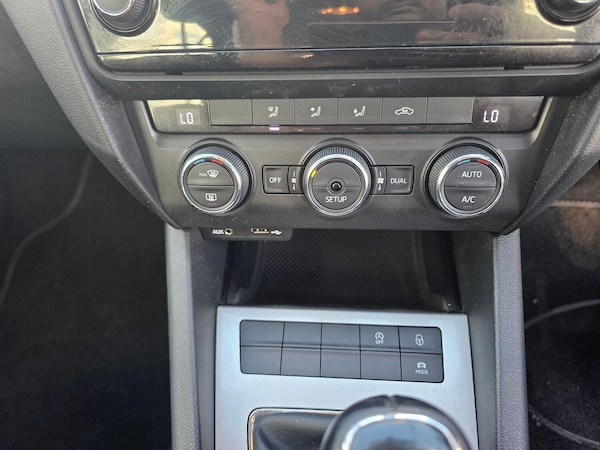Used Skoda Octavia 2015 for sale - 75632805: Photo 15