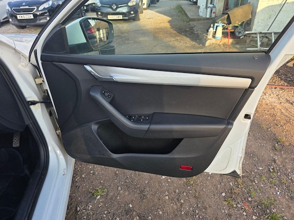 Used Skoda Octavia 2015 for sale - 75632805: Photo 25