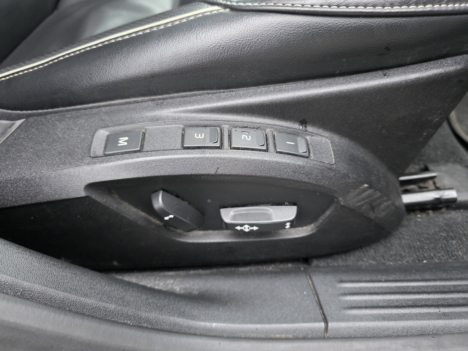 Used Volvo V40 2018 for sale - 77687694: Photo 15