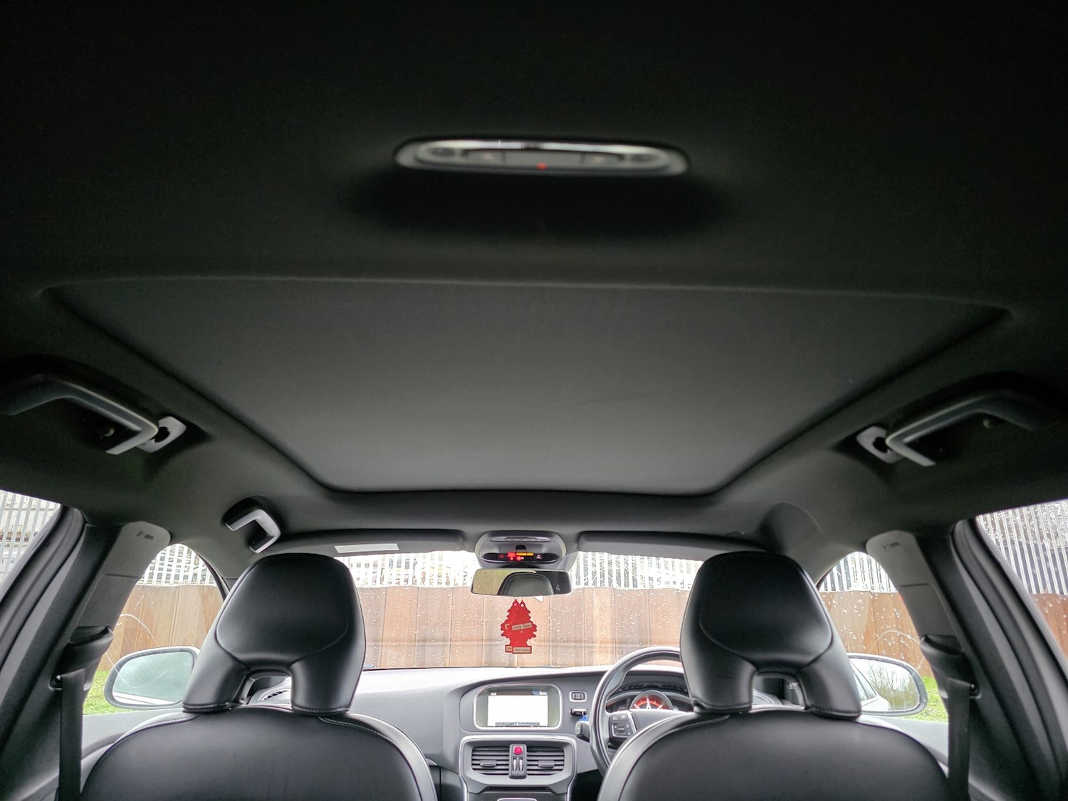 Used Volvo V40 2018 for sale - 77687694: Photo 25