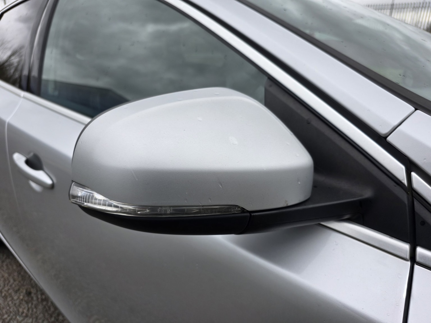 Used Volvo V40 2018 for sale - 77687694: Photo 39