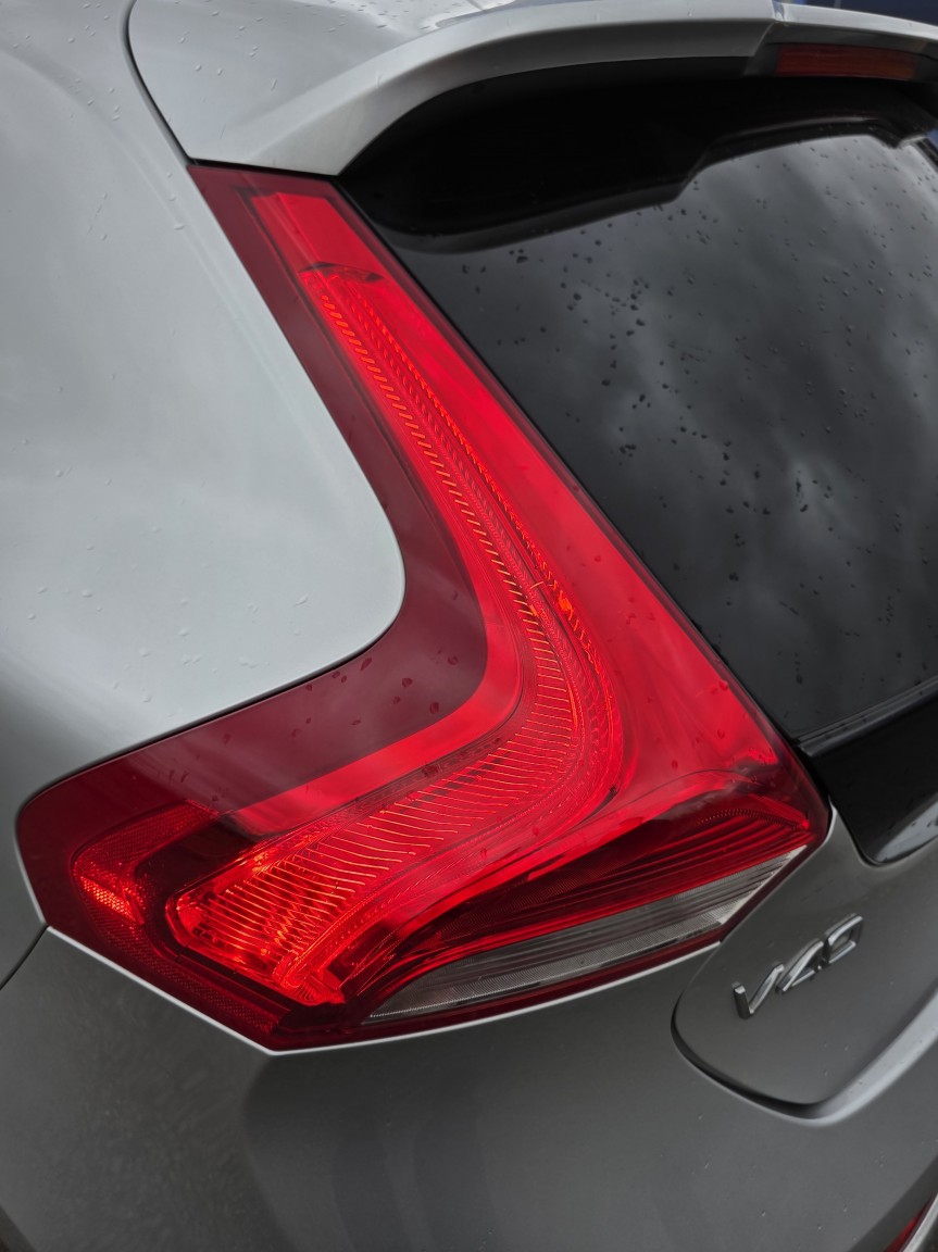 Used Volvo V40 2018 for sale - 77687694: Photo 45