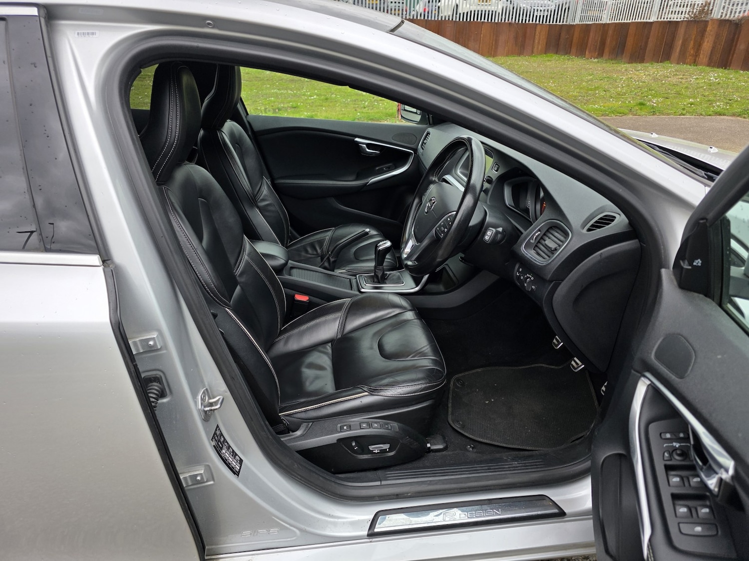 Used Volvo V40 2018 for sale - 77687694: Photo 9