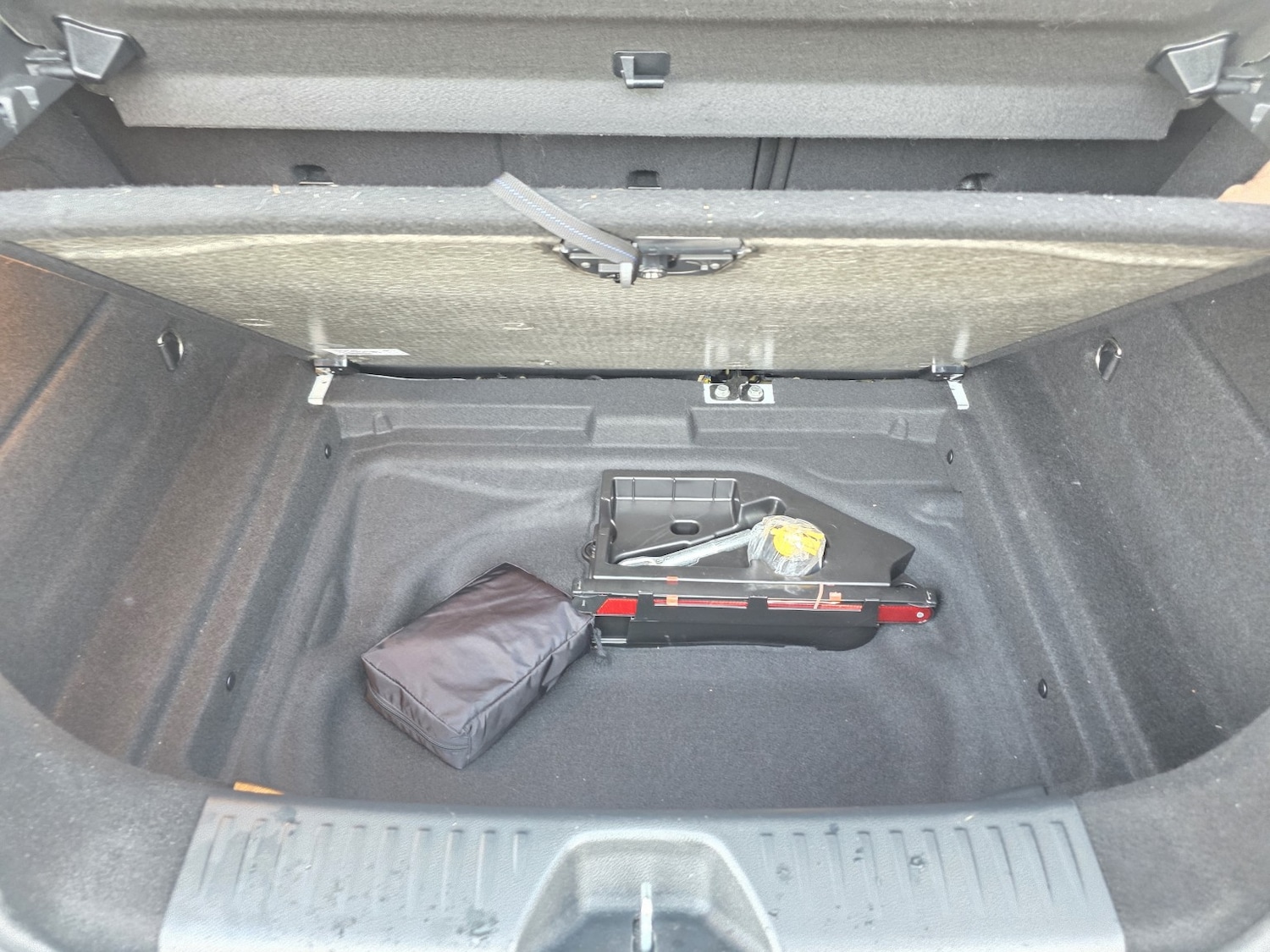 Used Mercedes-Benz A-Class 2017 for sale - 76605843: Photo 22