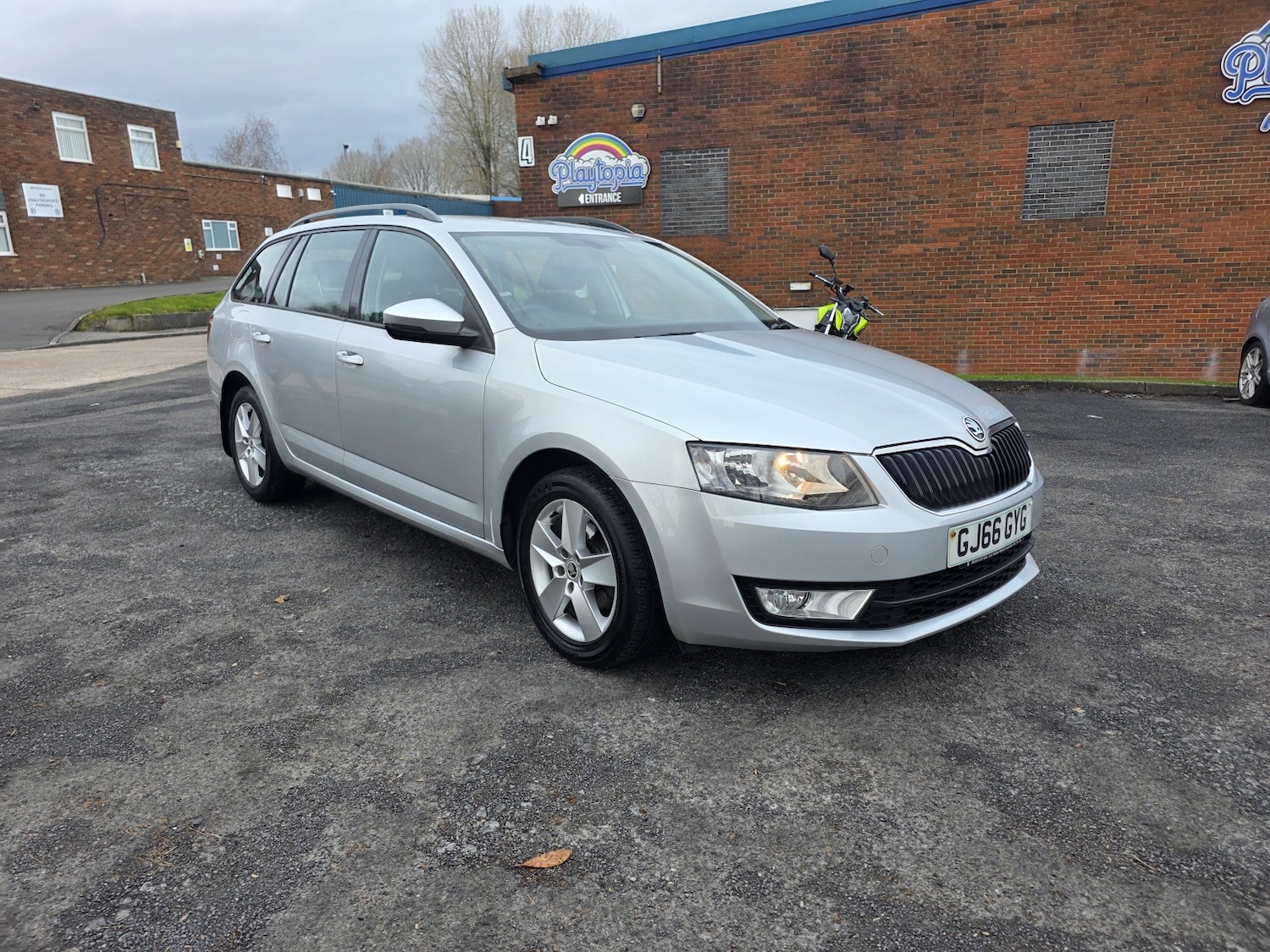 Used Skoda Octavia 2016 for sale - 77687701: Photo 3