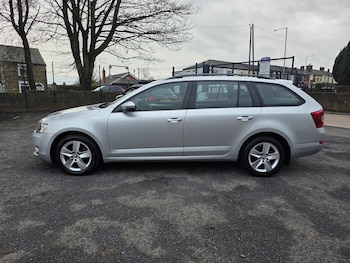 Used Skoda Octavia 2016 for sale - 77687701: Photo