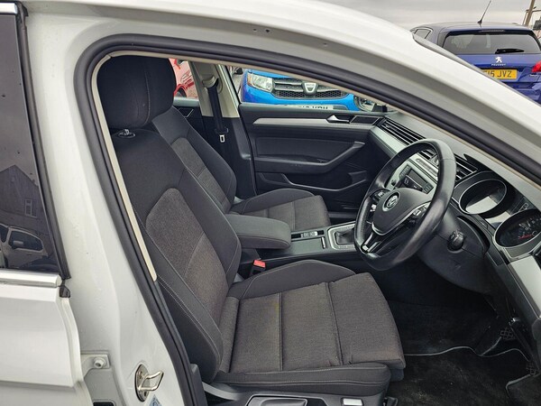 Used Volkswagen Passat 2015 for sale - 75632834: Photo 9