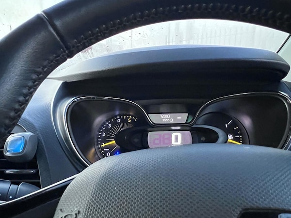 Used Renault Captur 2015 for sale - 73335695: Photo 16
