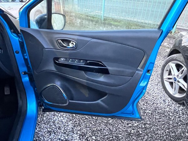 Used Renault Captur 2015 for sale - 73335695: Photo 19