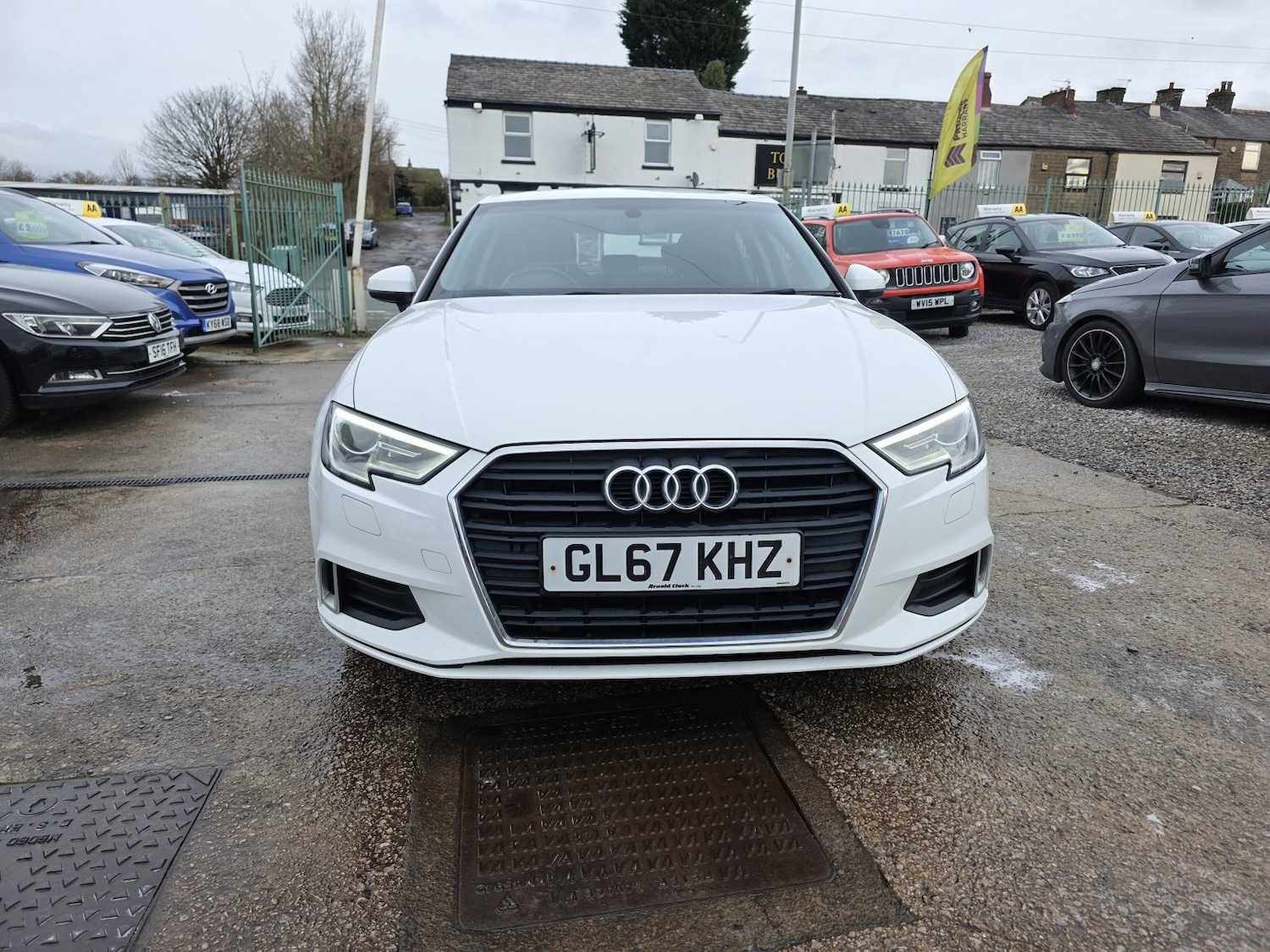 Used Audi A3 2017 for sale - 77173145: Photo 2