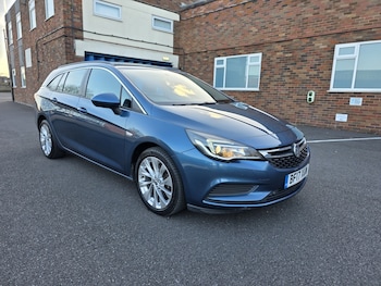 Used Vauxhall Astra 2017 for sale - 77921403: Photo