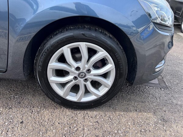 Used Renault Clio 2017 for sale - 74119101: Photo 24