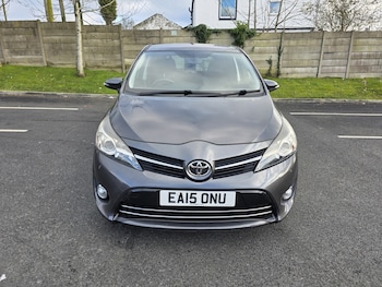 2015 - 1.6 D-4D Icon 5-Door