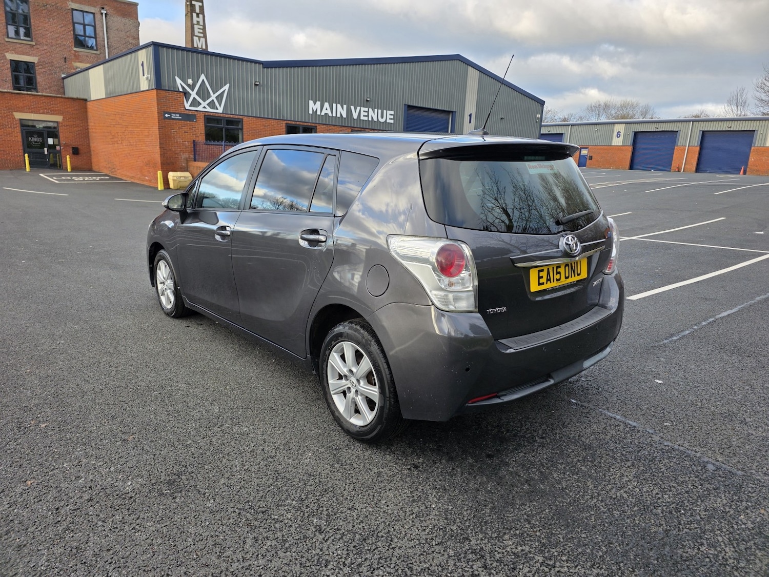 Used Toyota Verso 2015 for sale - 76643353: Photo 4