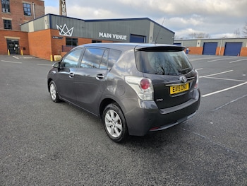 Used Toyota Verso 2015 for sale - 76643353: Photo