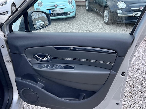 Used Renault Grand Scenic 2014 for sale - 73954773: Photo 21