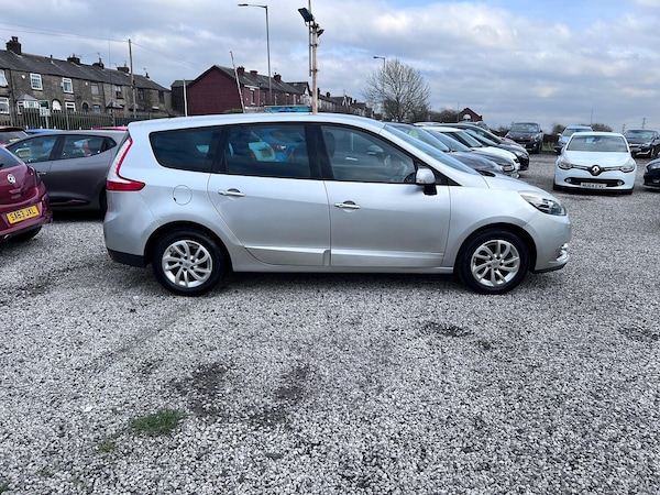 Used Renault Grand Scenic 2014 for sale - 73954773: Photo 4