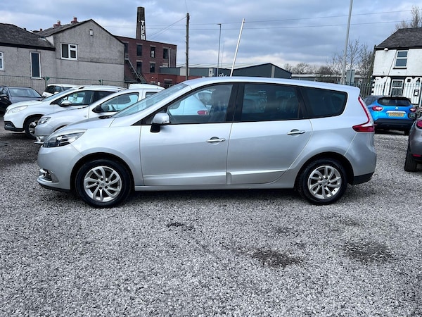 Used Renault Grand Scenic 2014 for sale - 73954773: Photo 5