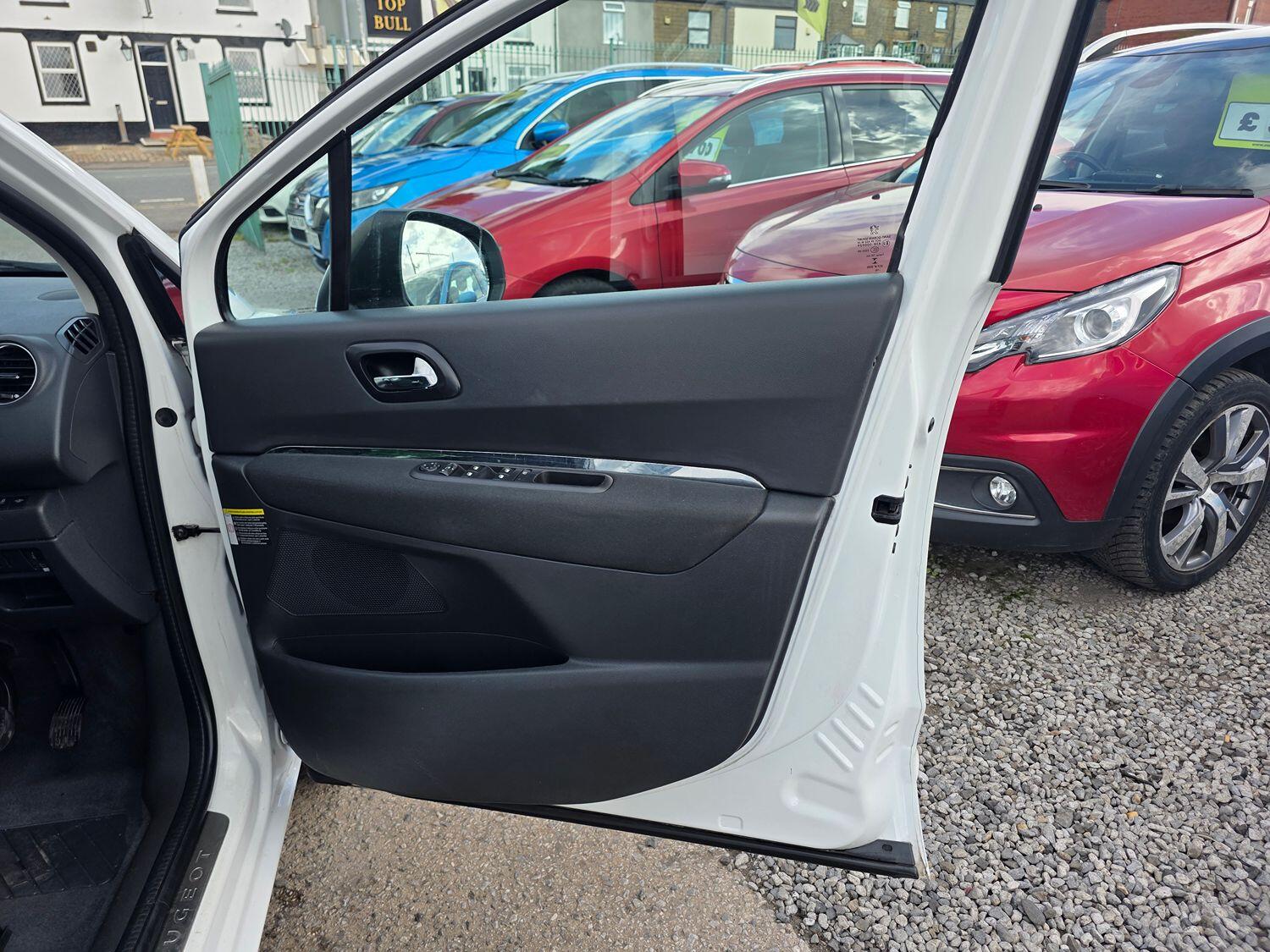 Used Peugeot 5008 2016 for sale - 77342701: Photo 28