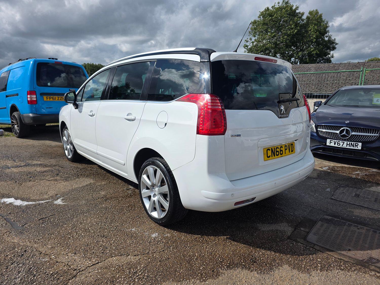 Used Peugeot 5008 2016 for sale - 77342701: Photo 6