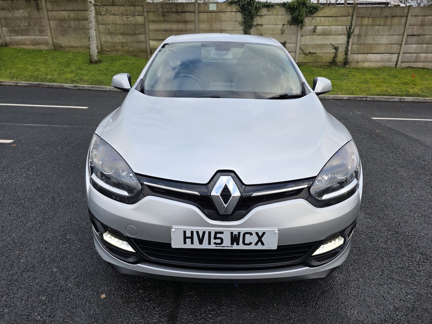Used Renault Megane 2015 for sale - 77237049: Photo 2