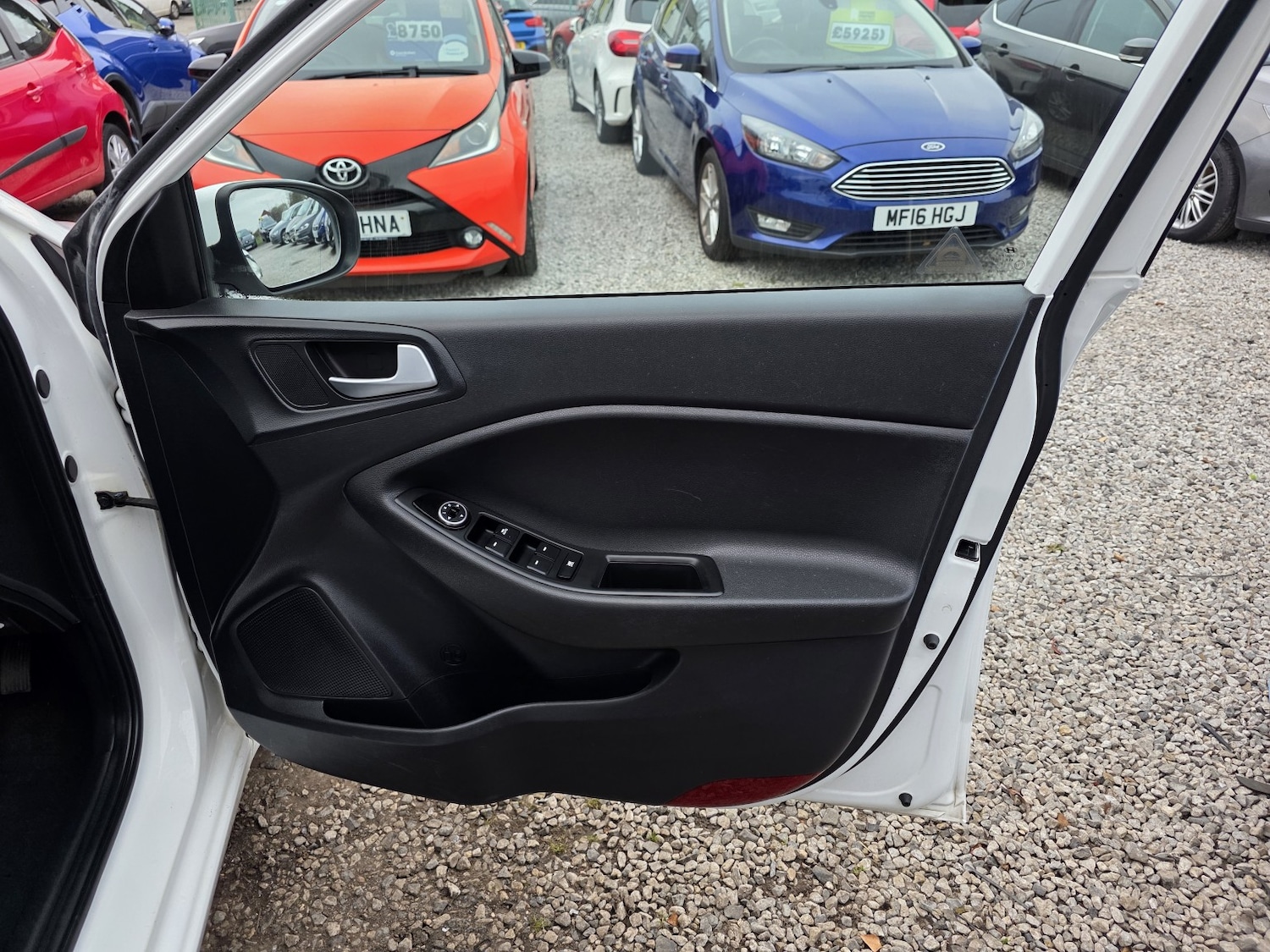 Used Hyundai i20 2017 for sale - 77981808: Photo 25