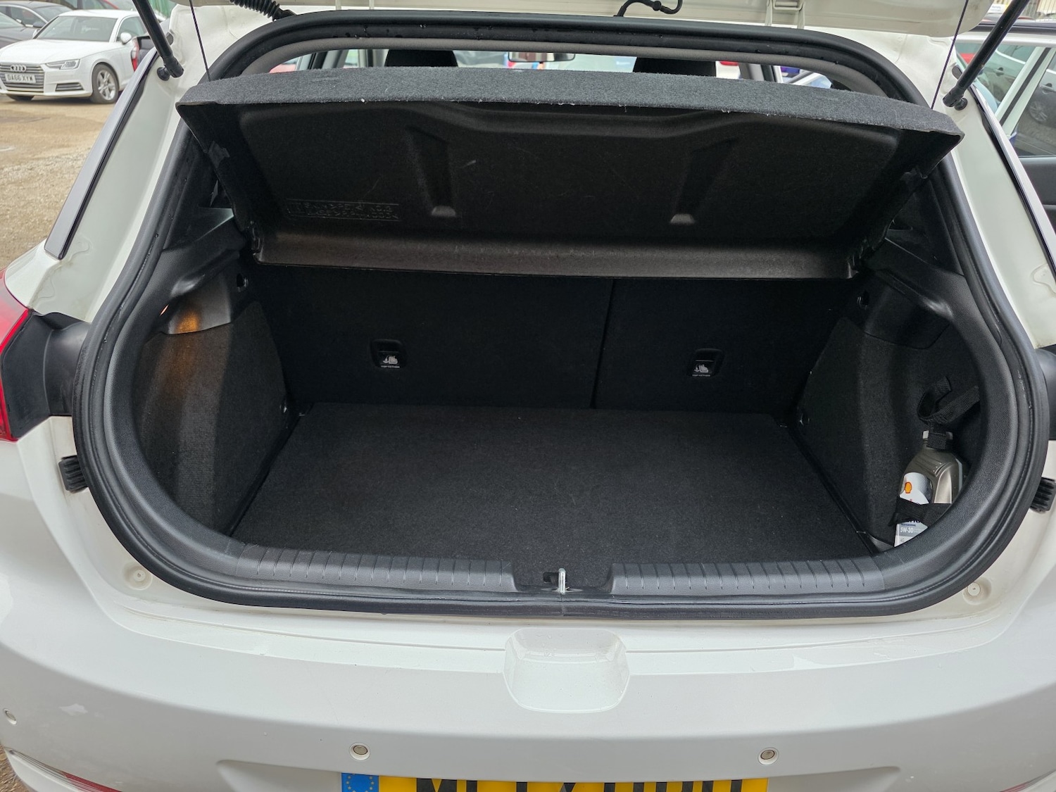 Used Hyundai i20 2017 for sale - 77981808: Photo 30