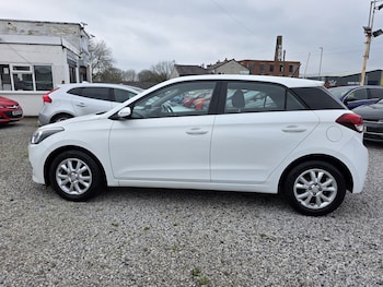 Used Hyundai i20 2017 for sale - 77981808: Photo