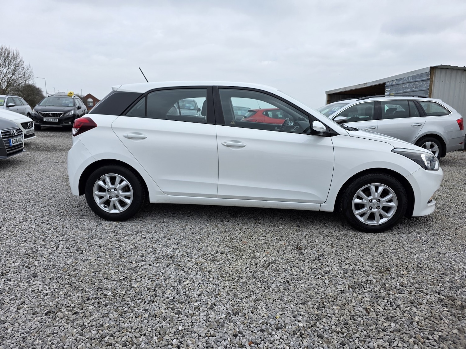Used Hyundai i20 2017 for sale - 77981808: Photo 5