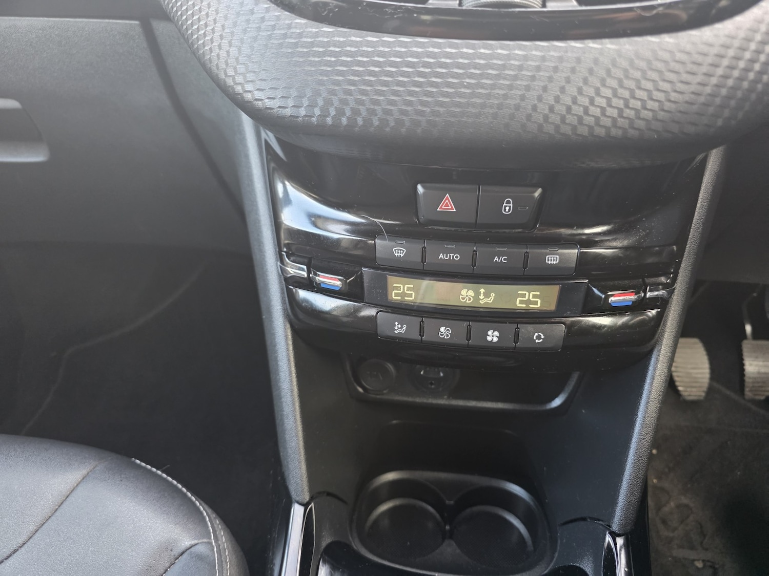 Used Peugeot 2008 2018 for sale - 76666175: Photo 18