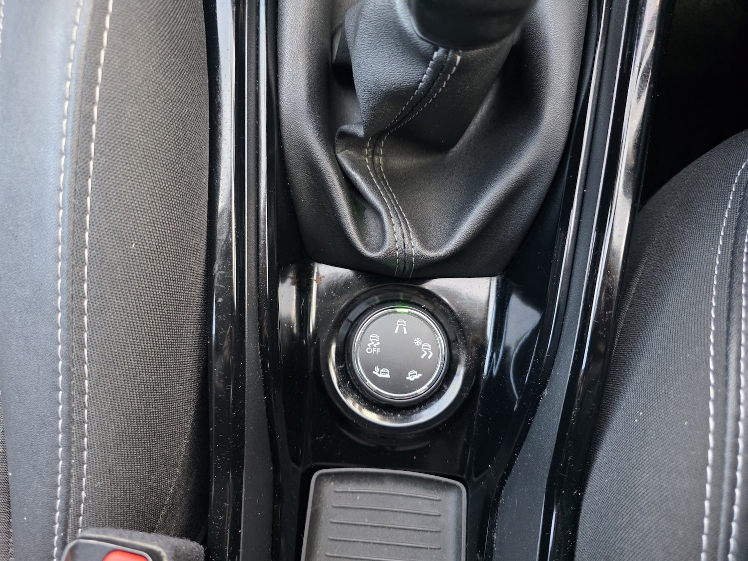 Used Peugeot 2008 2018 for sale - 76666175: Photo 19