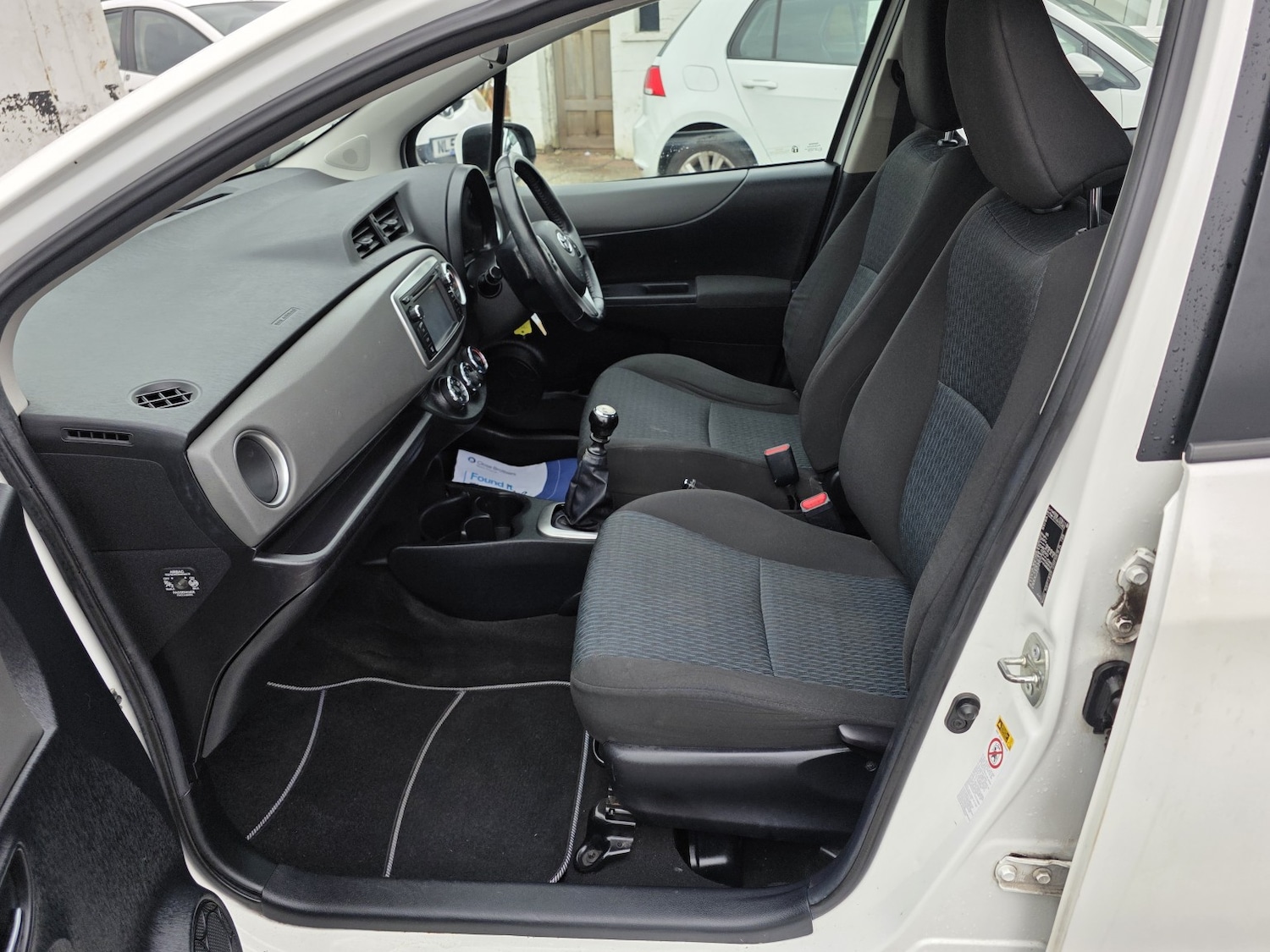 Used Toyota Yaris 2012 for sale - 76324843: Photo 11