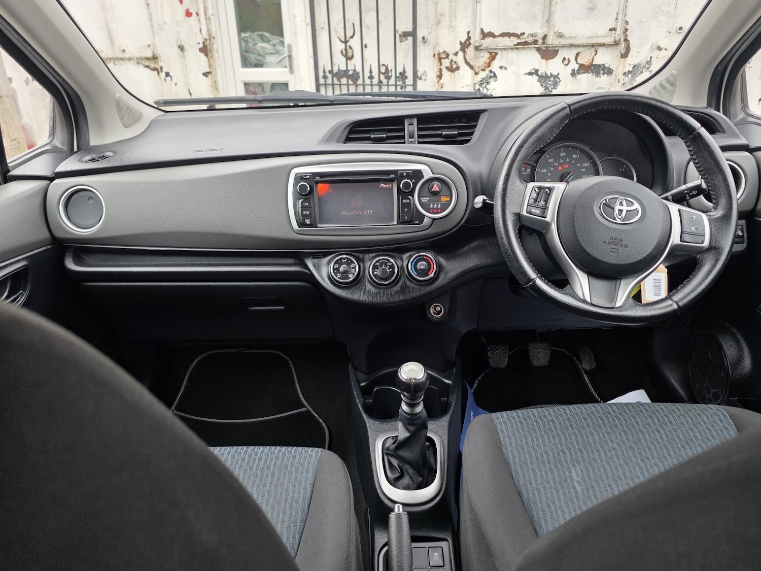 Used Toyota Yaris 2012 for sale - 76324843: Photo 13