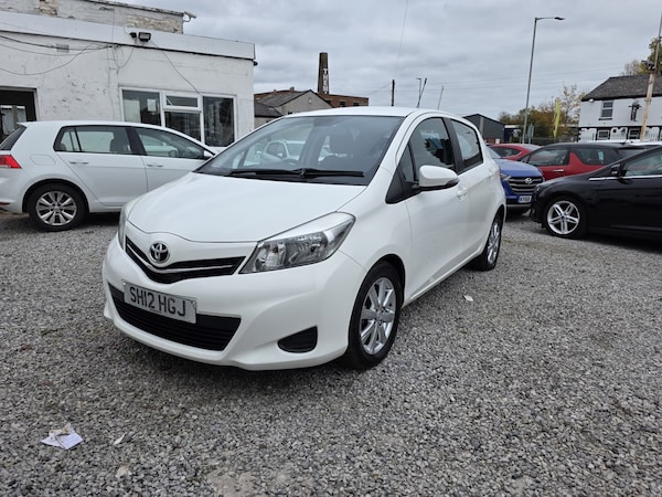Used Toyota Yaris 2012 for sale - 76324843: Photo 3