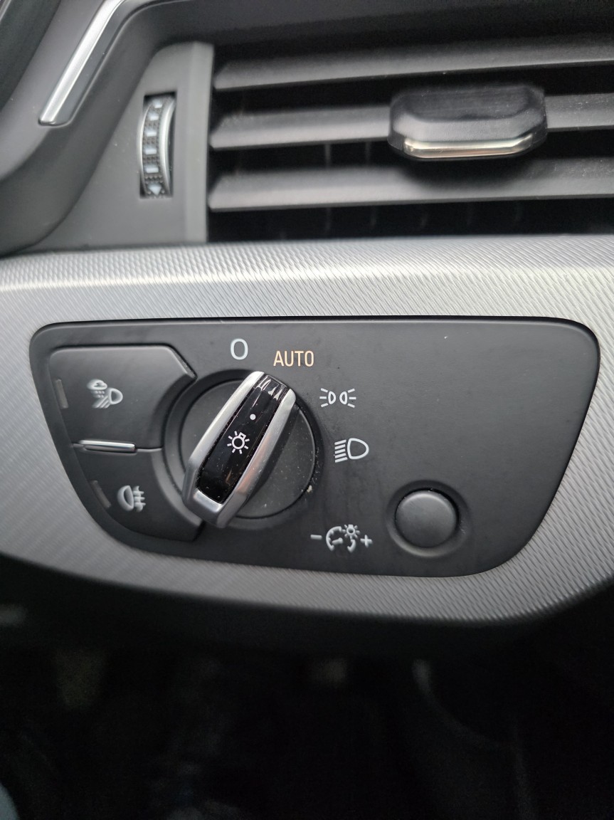 Used Audi A4 2016 for sale - 77303569: Photo 19