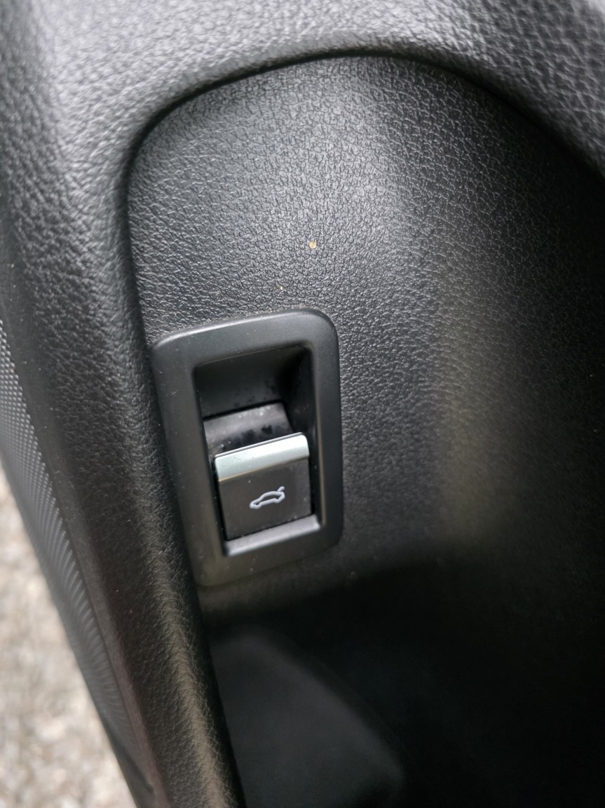 Used Audi A4 2016 for sale - 77303569: Photo 33