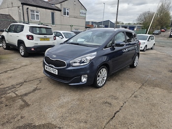 Used Kia Carens 2015 for sale - 78300509: Photo