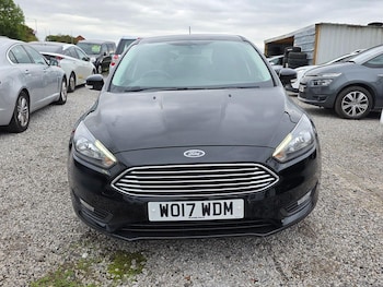 Used Ford Focus 2017 for sale - 76011409: Photo 2
