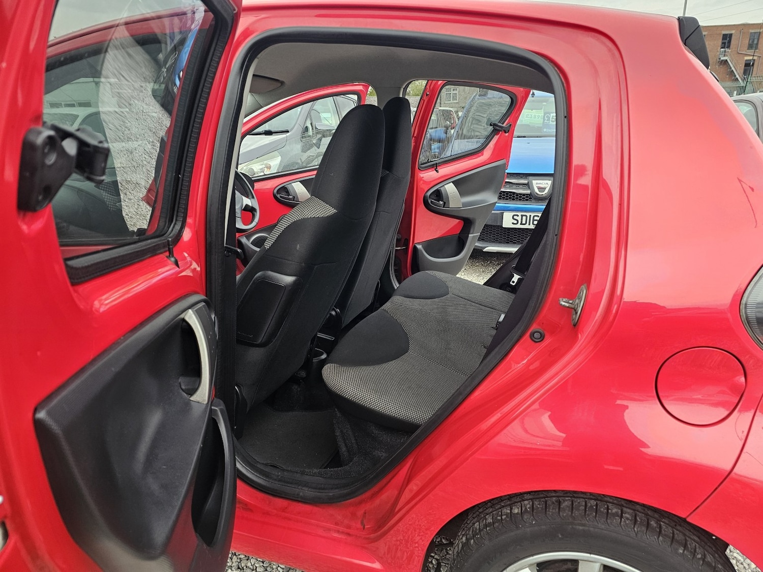 Used Toyota AYGO 2014 for sale - 76316387: Photo 14