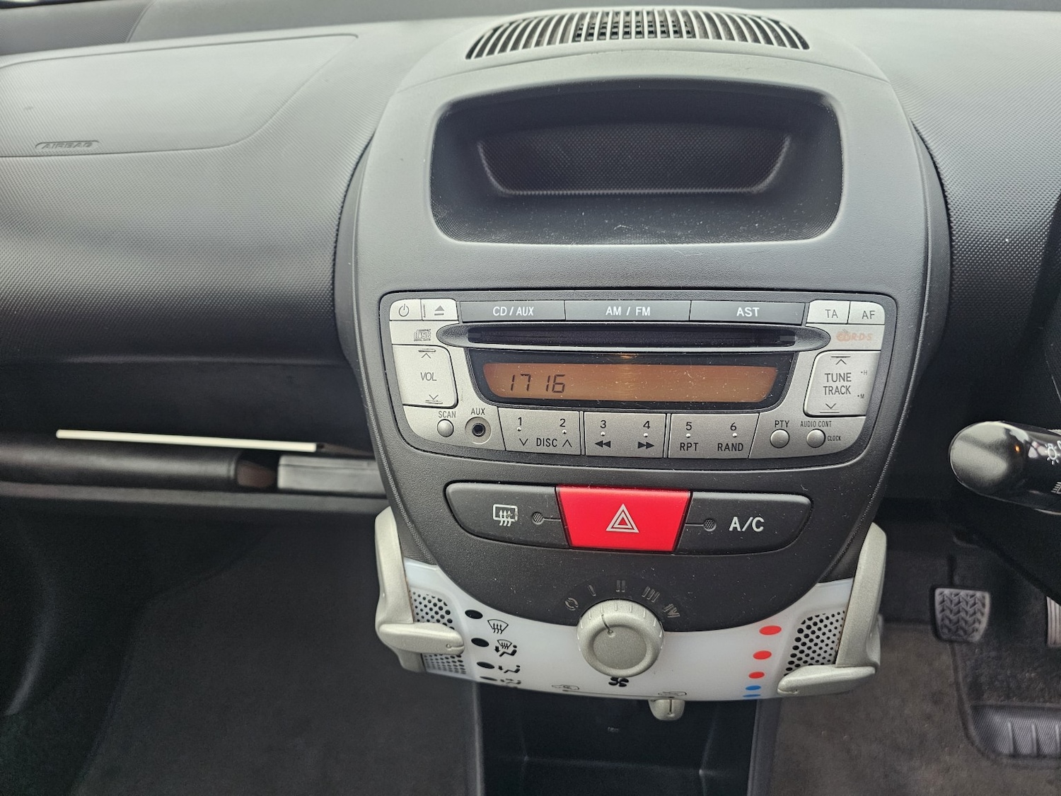 Used Toyota AYGO 2014 for sale - 76316387: Photo 21