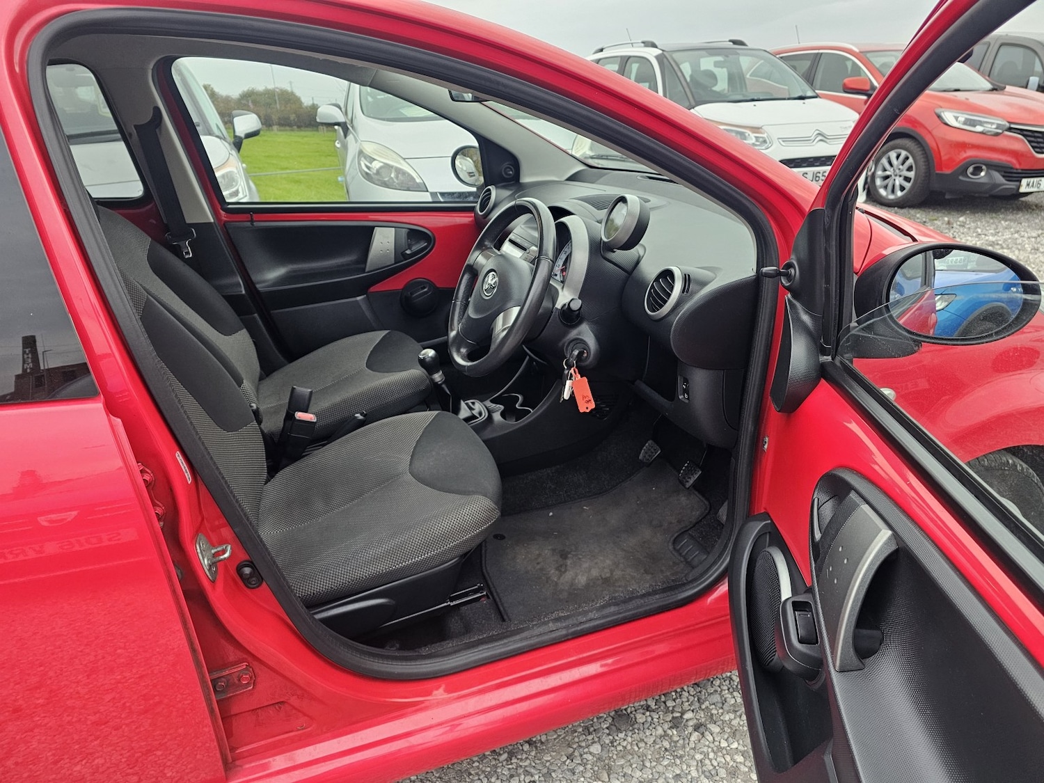 Used Toyota AYGO 2014 for sale - 76316387: Photo 9
