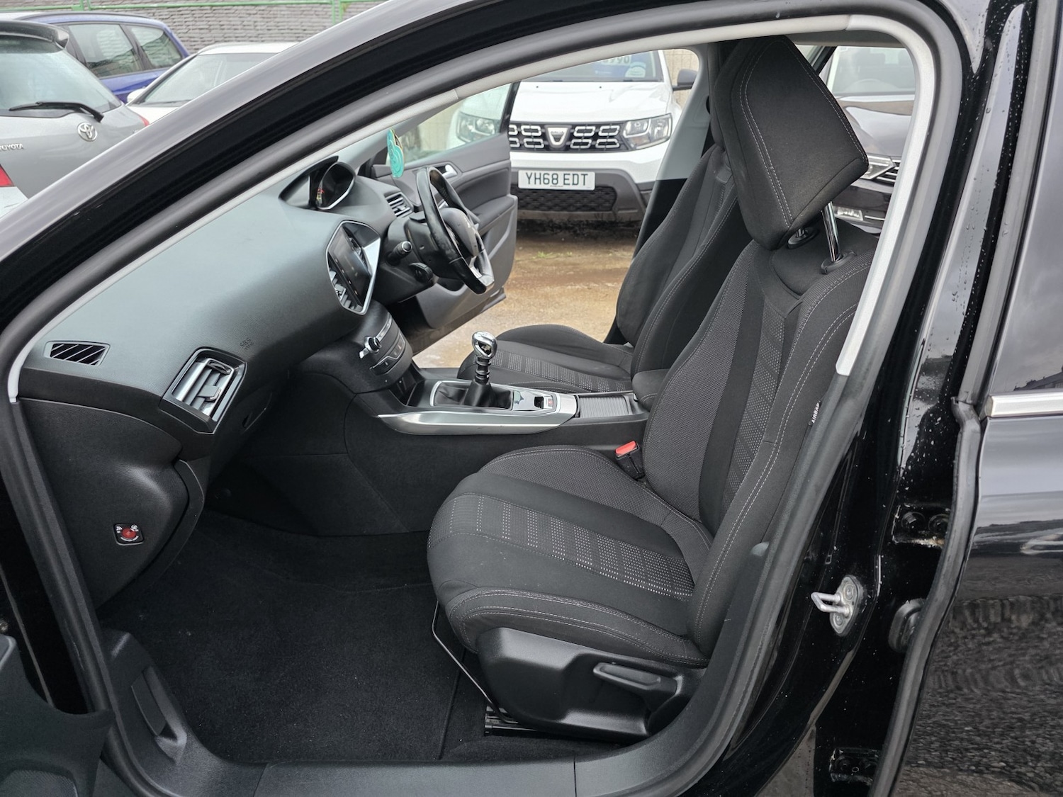 Used Peugeot 308 2017 for sale - 76785017: Photo 11